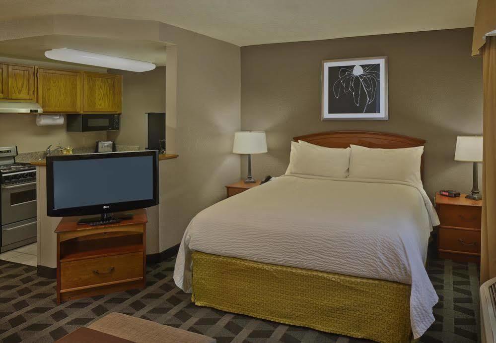 Towneplace Suites By Marriott St. Petersburg Clearwater Exteriör bild