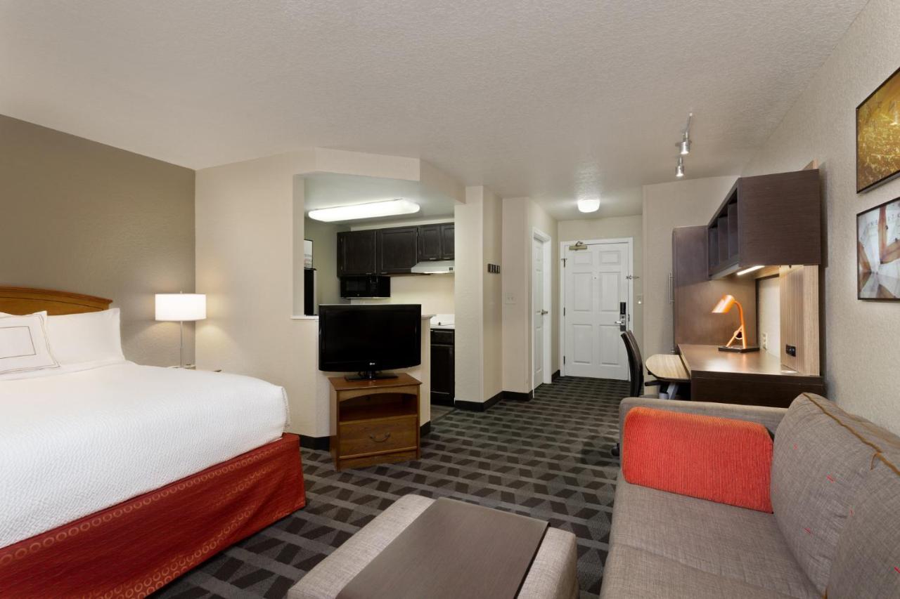 Towneplace Suites By Marriott St. Petersburg Clearwater Exteriör bild