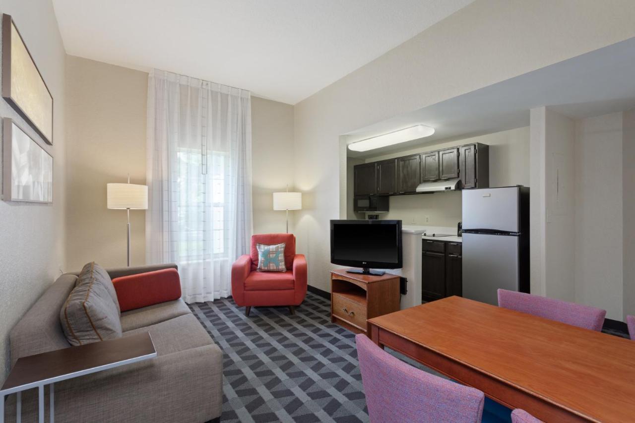 Towneplace Suites By Marriott St. Petersburg Clearwater Exteriör bild