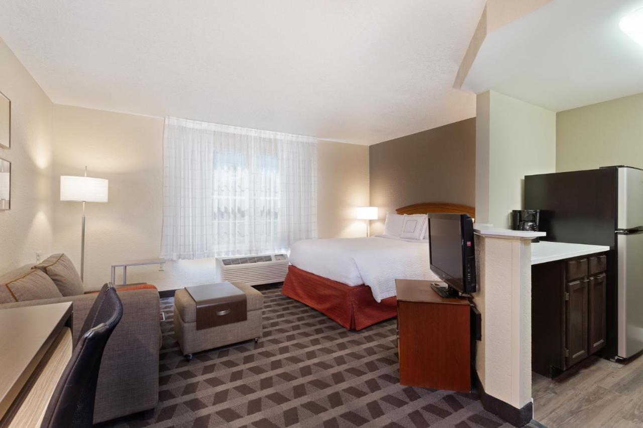 Towneplace Suites By Marriott St. Petersburg Clearwater Exteriör bild