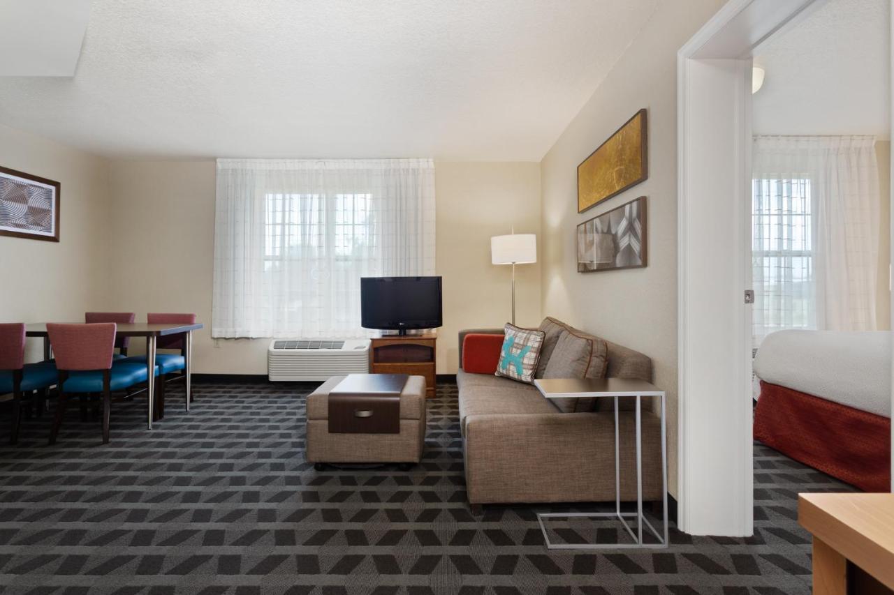 Towneplace Suites By Marriott St. Petersburg Clearwater Exteriör bild